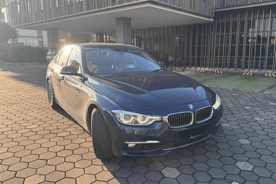 BMW 318i 2019