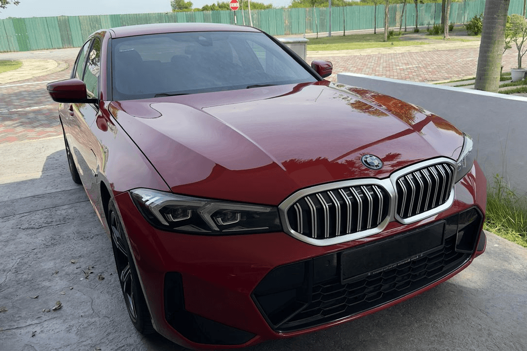 BMW 330E 2023
